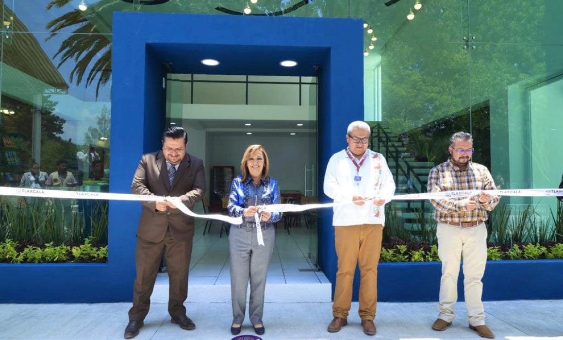 Por: Cortesía Entrega Lorena Cuéllar infraestructura a Escuela Normal Urbana Federal