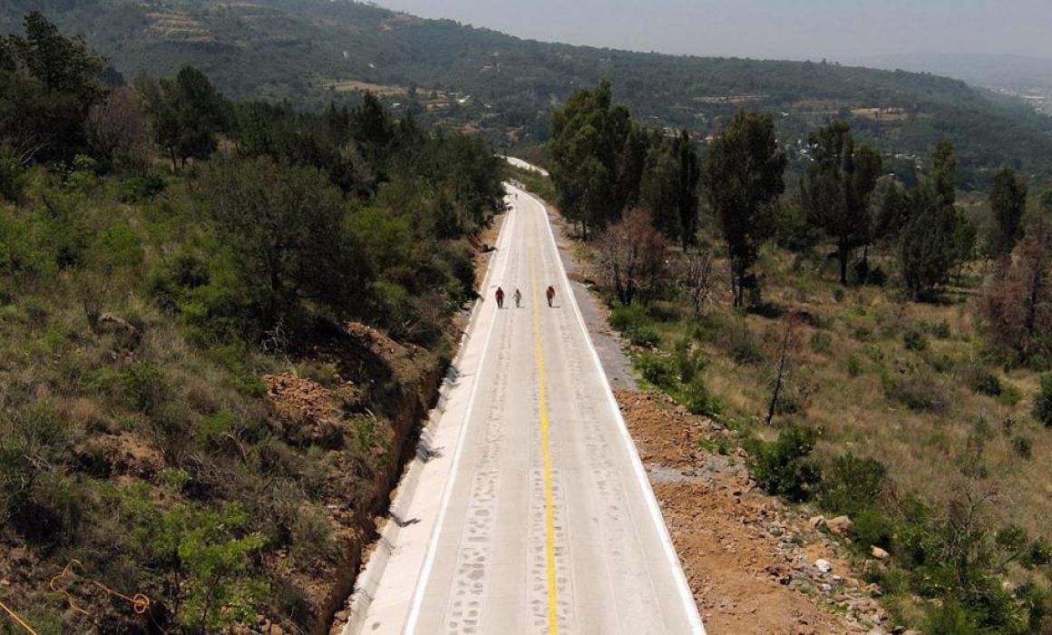 Por: Cortesía Inauguró Lorena Cuéllar camino rústico Apatlahco-Huexoyucan