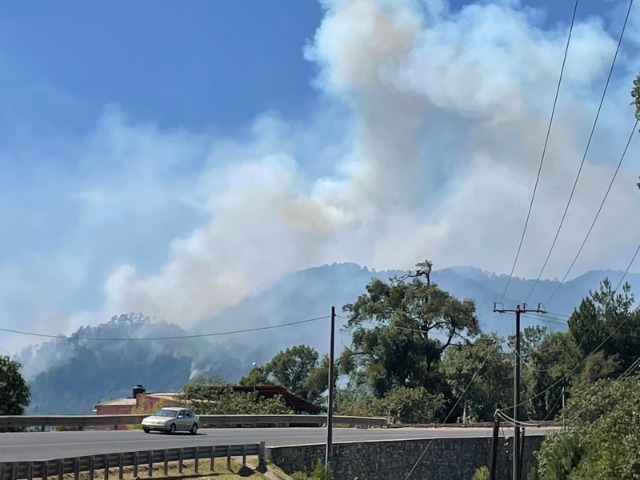 Por: Cortesía No hay condiciones para sofocar incendio en Zacatlán de forma aérea: Sergio Céspedes