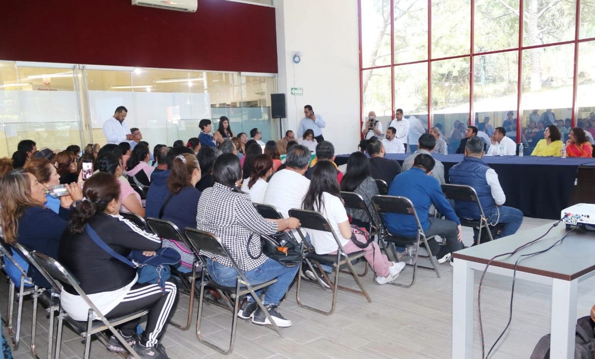 Brinda atención UATX a padres de familia