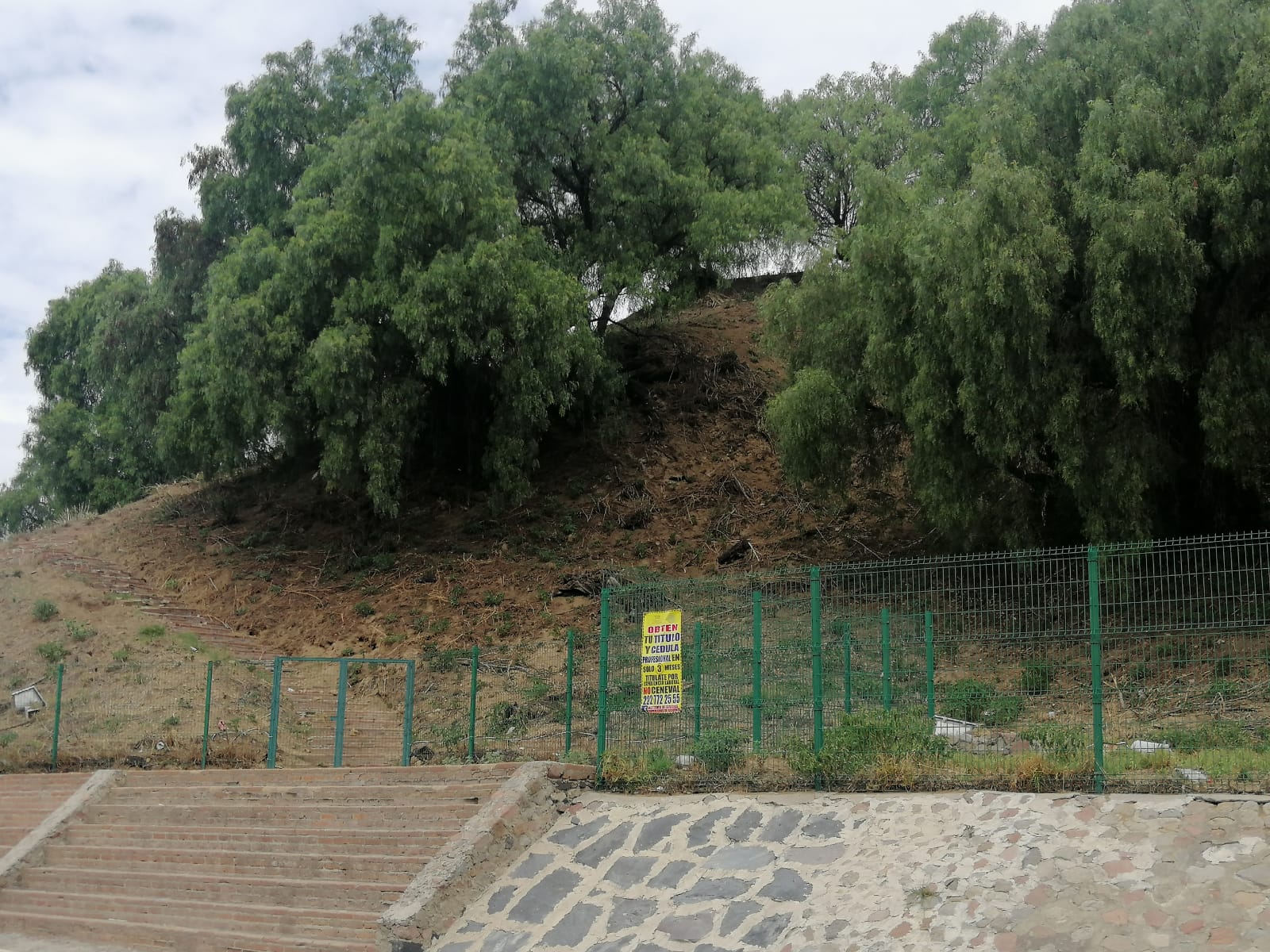 Rehabilita INAH malla del montículo “Teopizcalco” en San Pedro Cholula