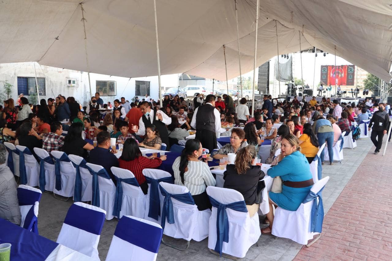 Comunicado oficial Ayuntamiento de Cuautlancingo festeja a maestros de escuelas del municipio por “Día del Maestro”