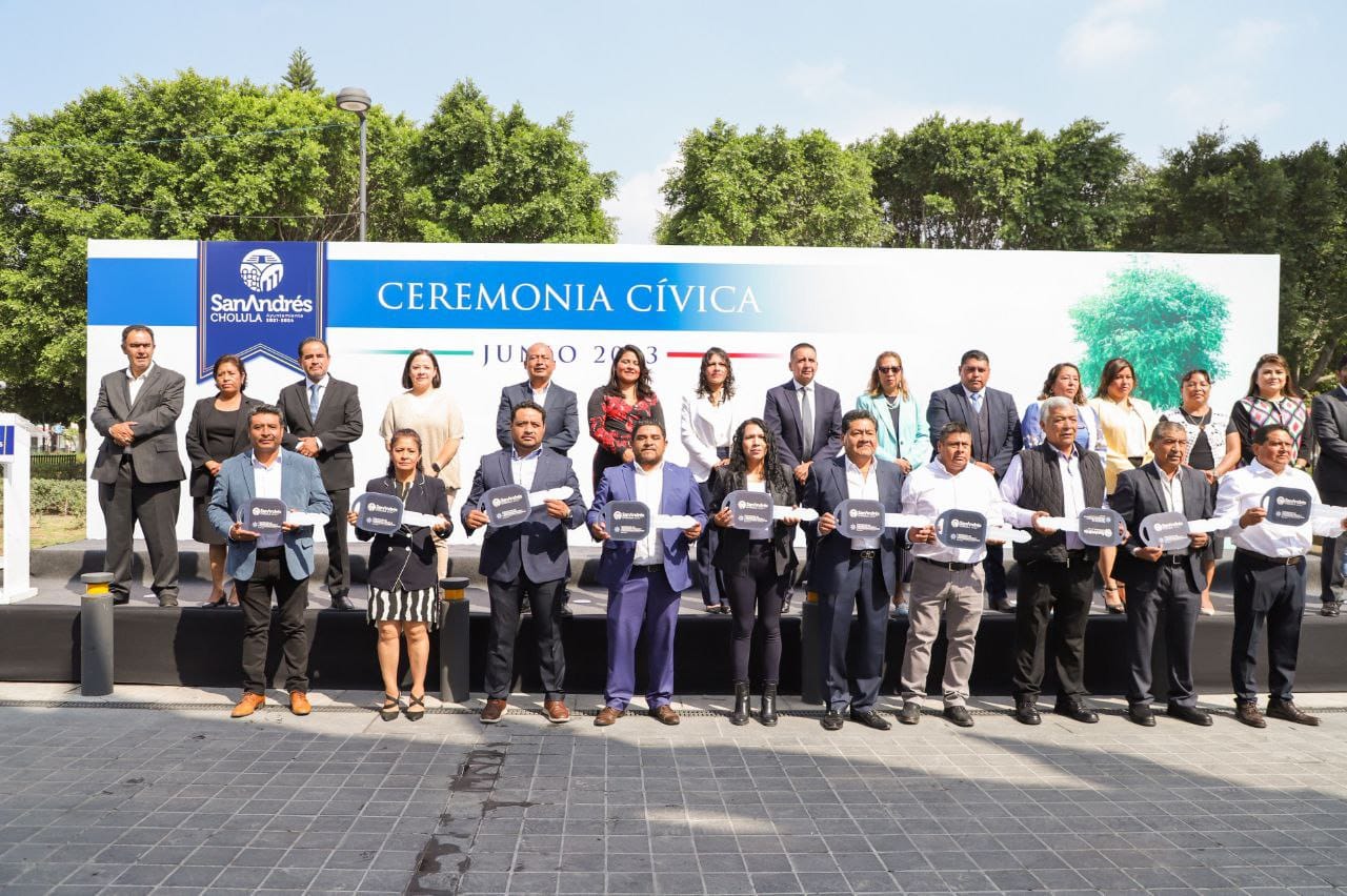 Entrega Mundo Tlatehui 9 patrullas para juntas auxiliares, inspectorías y Delegación Atlixcáyotl