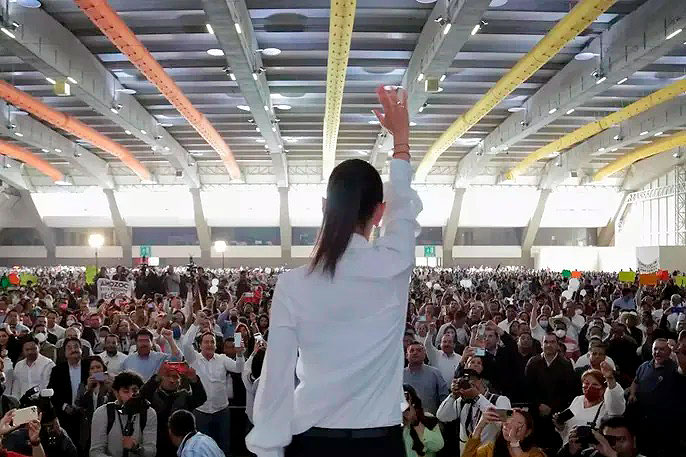 Por: Cortesía Eduardo Rivera ironiza visita de Sheinbaum a Puebla: “está de moda dar conferencias”