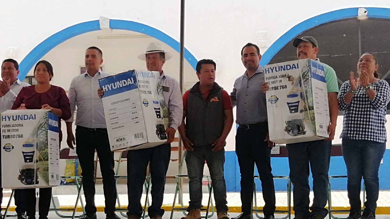 Impulso al campo sanandreseño con maquinaria agrícola y biofertilizantes: Tlatehui Percino