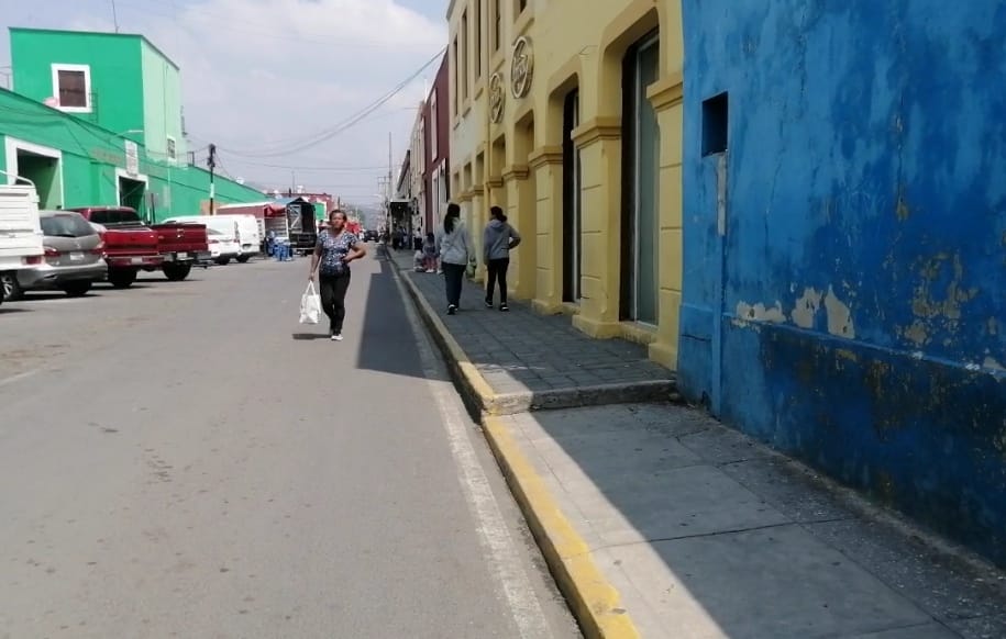 Con operativo exhortan a vendedores ambulantes a despejar calles aledañas al mercado Cosme Del Razo en SPCH