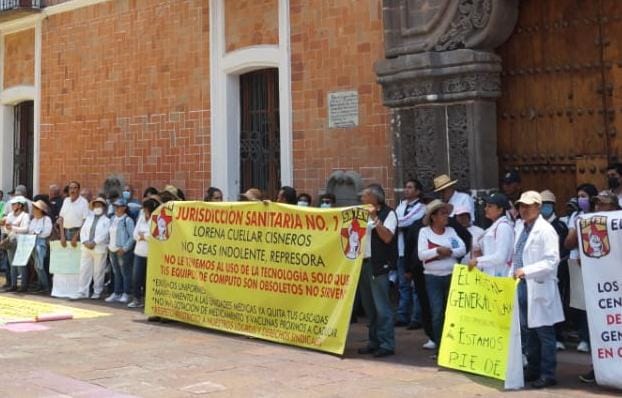 ¡Fuera Zamudio! Dicen trabajadores del sector salud