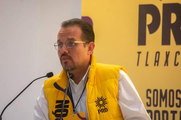 Este gobierno es bastante simulador: Manuel Cambrón