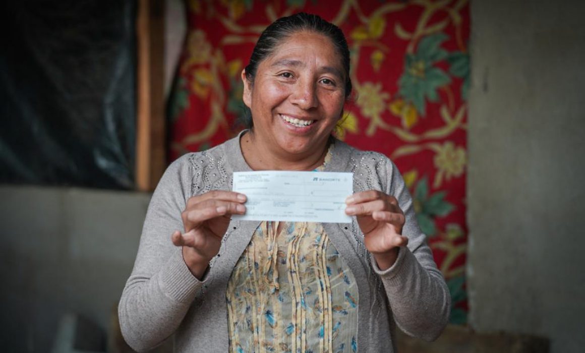 Presentó Lorena Cuéllar proyectos ante CFE