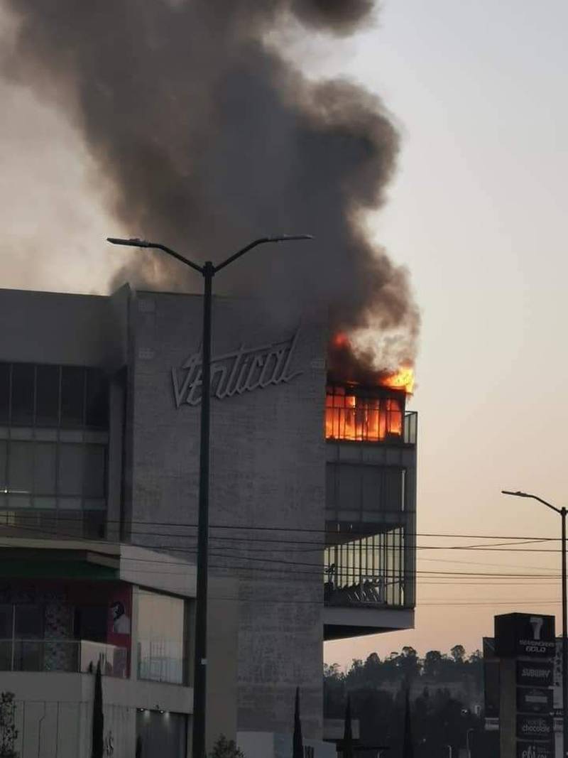 Por: Cortesía Violencia en Michoacán: grupos delictivos incendian 3 bares en Morelia