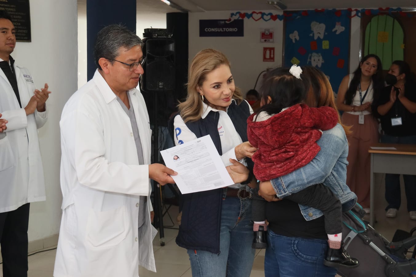 Por primera vez cholultecas reciben certificados de discapacidad, gracias al DIF Cholula
