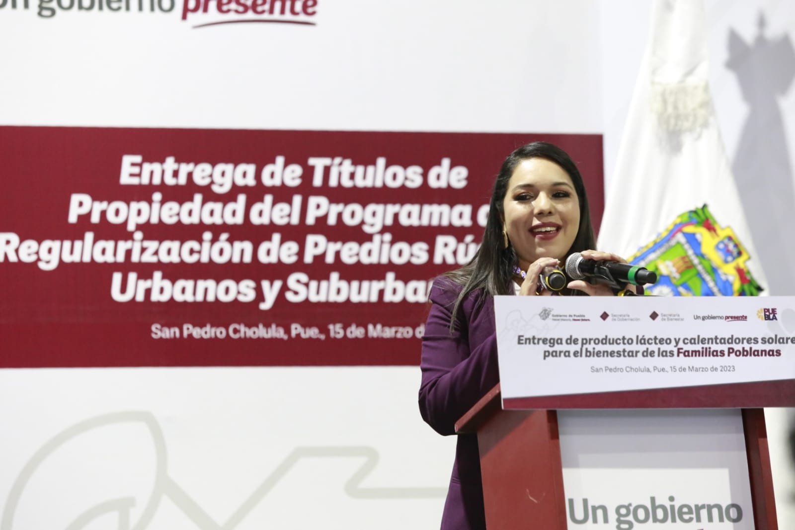 Entrega de apoyos en San Pedro Cholula son una realidad con Salomón Céspedes: Tonantzin Fernández 