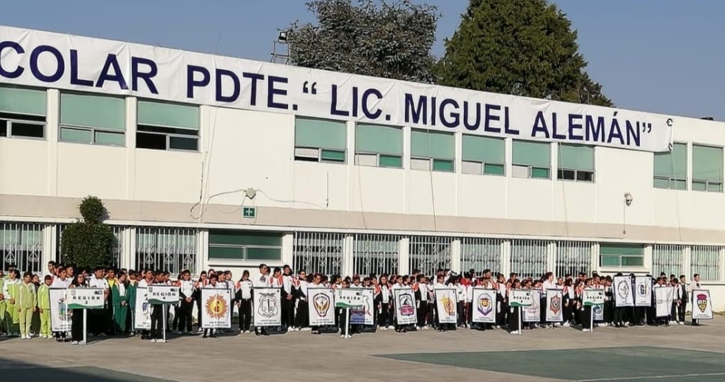 Padres de familia del CELMA piden intervención del gobernador para asignación de nuevo director general