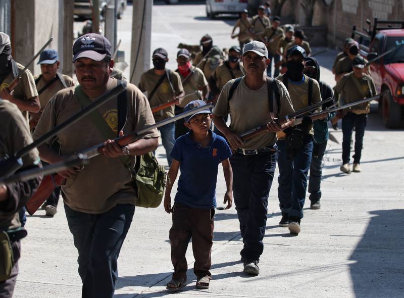 Por: Cortesía Niños armados de Guerrero exigen a AMLO que cumpla su palabra y les construya su escuela