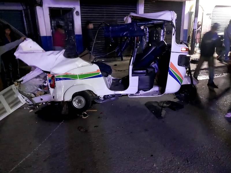Por: Cortesía Tráiler se queda sin frenos y embiste vehículos en Chiapas; hay 4 muertos y 25 heridos