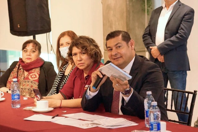 Afirma Alejandro Armenta que no buscará ser candidato del PAN en 2024