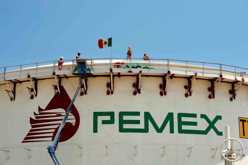 Por: Cortesía Refinería de Pemex en Cadereyta; Gobierno de Nuevo León advierte clausura por contaminación