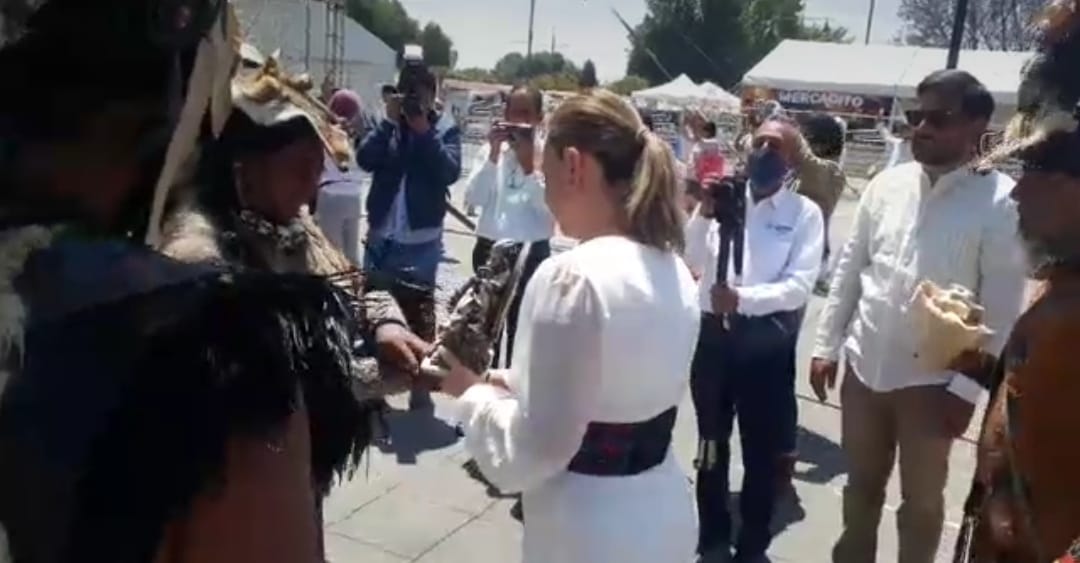  Invade el blanco ante el “6º Encuentro SerConciente” en Plaza Soria de San Pedro cholula