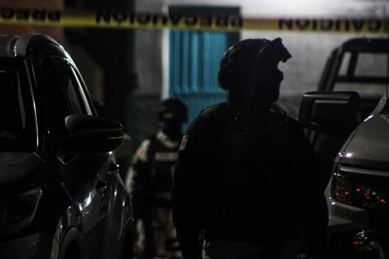 Por: Cortesía Celaya: Enfrentamiento entre policías y sicarios dejan cinco muertos en pleno puente