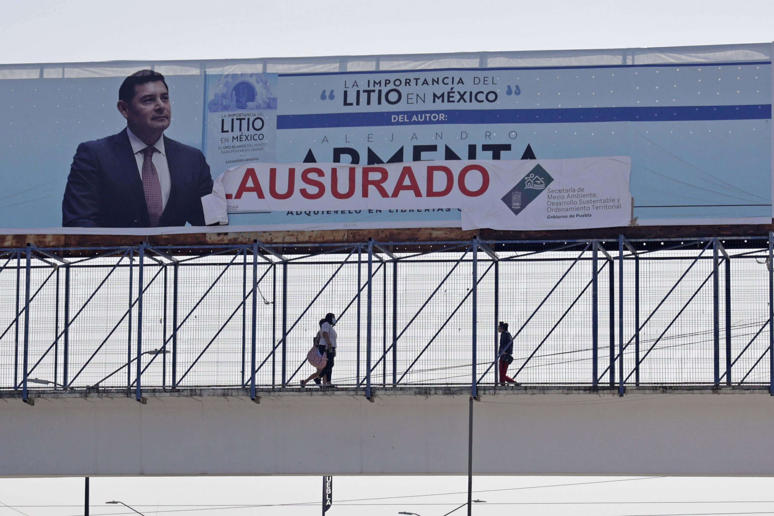 Finales de marzo comenzará clausura de espectaculares no regularizados