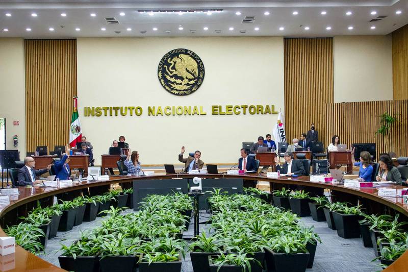 Por: Cortesía Cercanas a Morena, cuatro de las cinco que buscan  presidir al INE