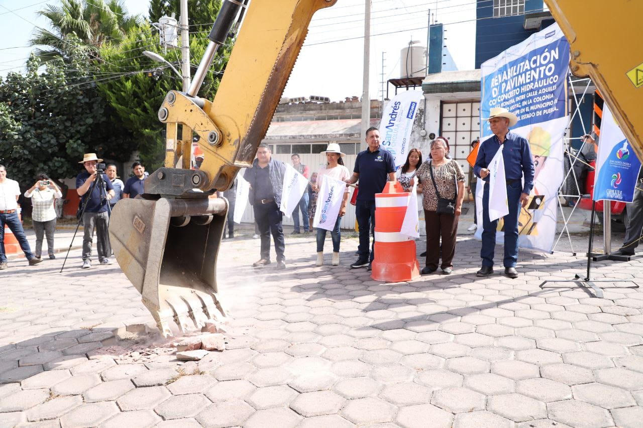 Inicia ayuntamiento de San Andrés Cholula, rehabilitación de calle Frontera en Concepción Guadalupe 