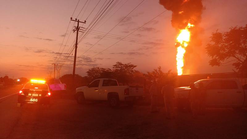 Por: Cortesía Explota toma clandestina en Tabasco y presunto huachicolero huye con quemaduras