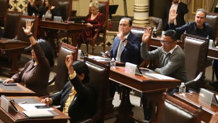 Ataques con ácido serán castigados con 40 años de cárcel en Puebla