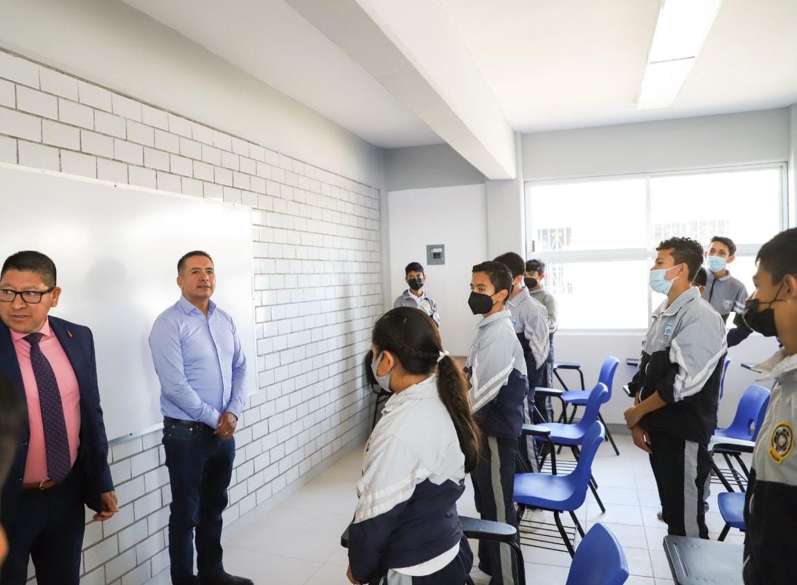 Entrega e inicia obras Mundo Tlatehui en la Delegación Atlixcáyotl y cabecera municipal