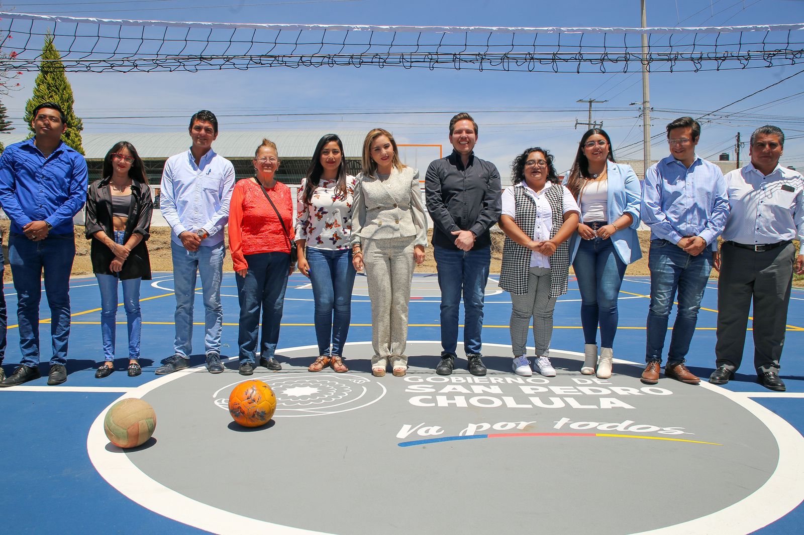 Paola Angon cumple compromiso con la rehabilitación de la Unidad Deportiva Manantiales