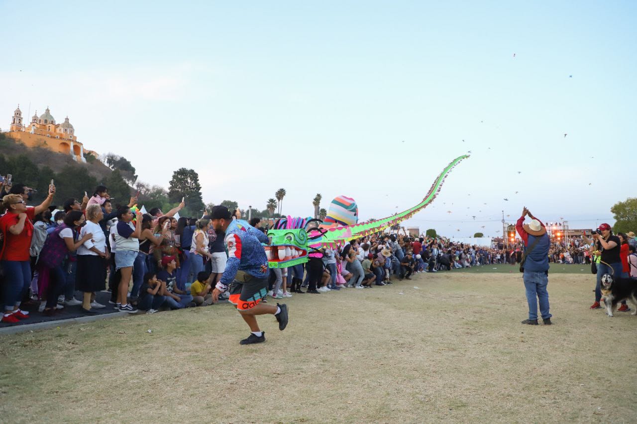 Comunicado oficial Presentan el papalote Quetzalcóatl en el “Festival Volarte 2023”