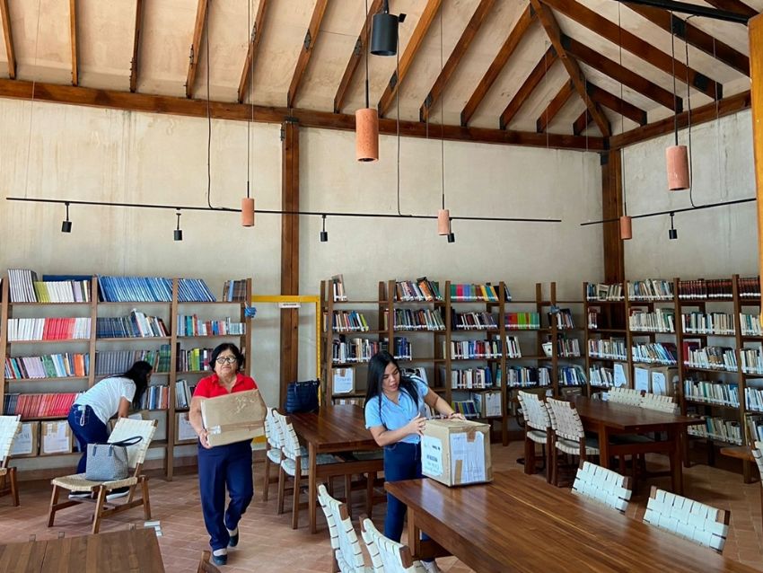 Por: Cortesía Es un honor estar en la casa de Obrador... hogar donde nació AMLO ahora es biblioteca