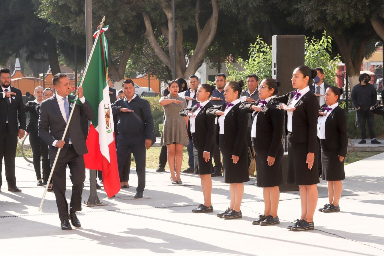 Encabeza Mundo Tlatehui Ceremonia Cívica de marzo 