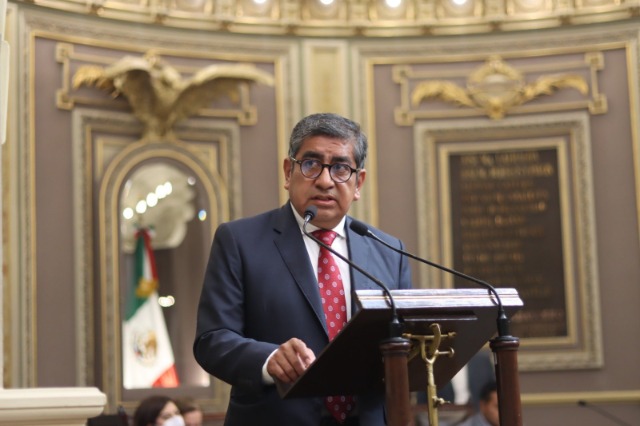 SEP restringirá participación de maestras en marcha del 8M