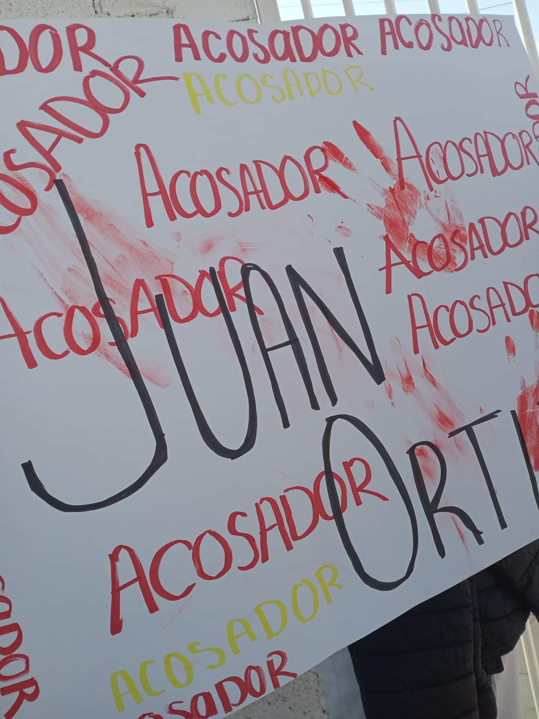 Exigen salida de alumno de Ciencias de la Salud de la UATx, por presunto acoso