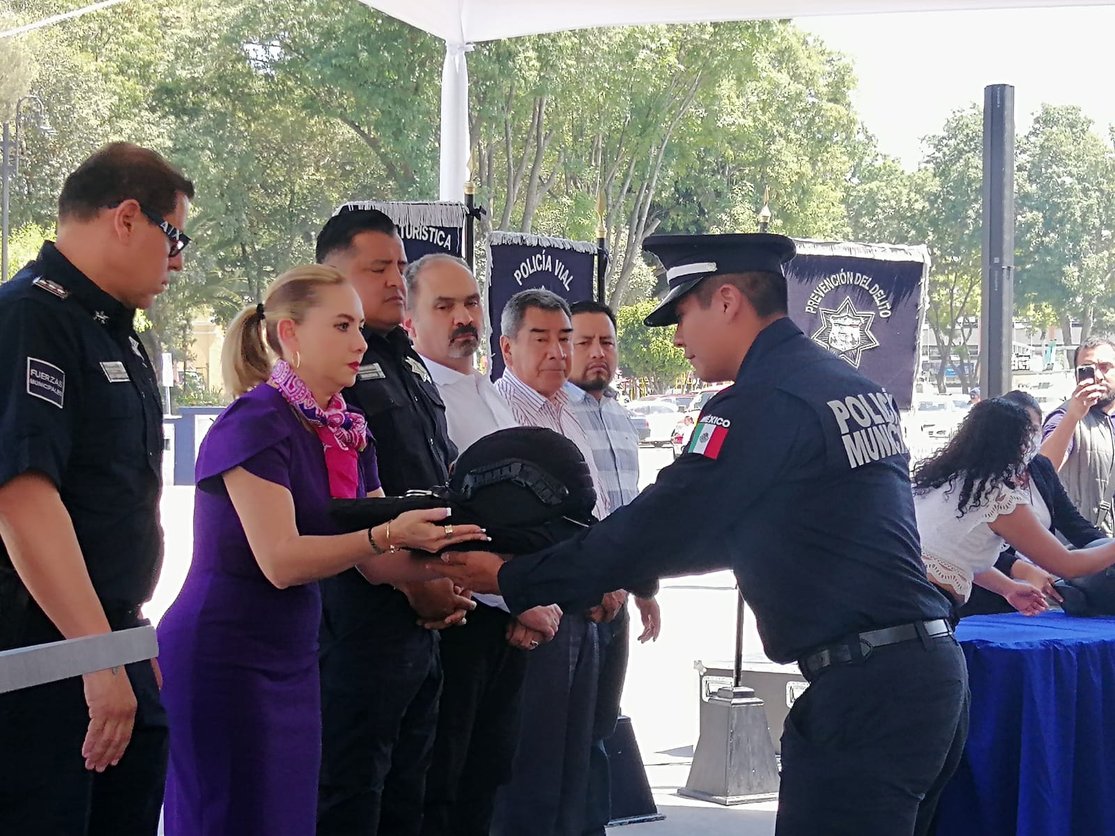 Paola Angon refrenda su compromiso con la ciudadanía en el tema de seguridad y elementos policiacos