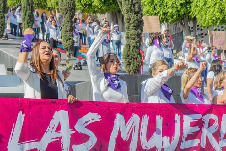Politiza PAN Tlaxcala marcha del 8M, realiza posicionamiento en mural de escalinatas