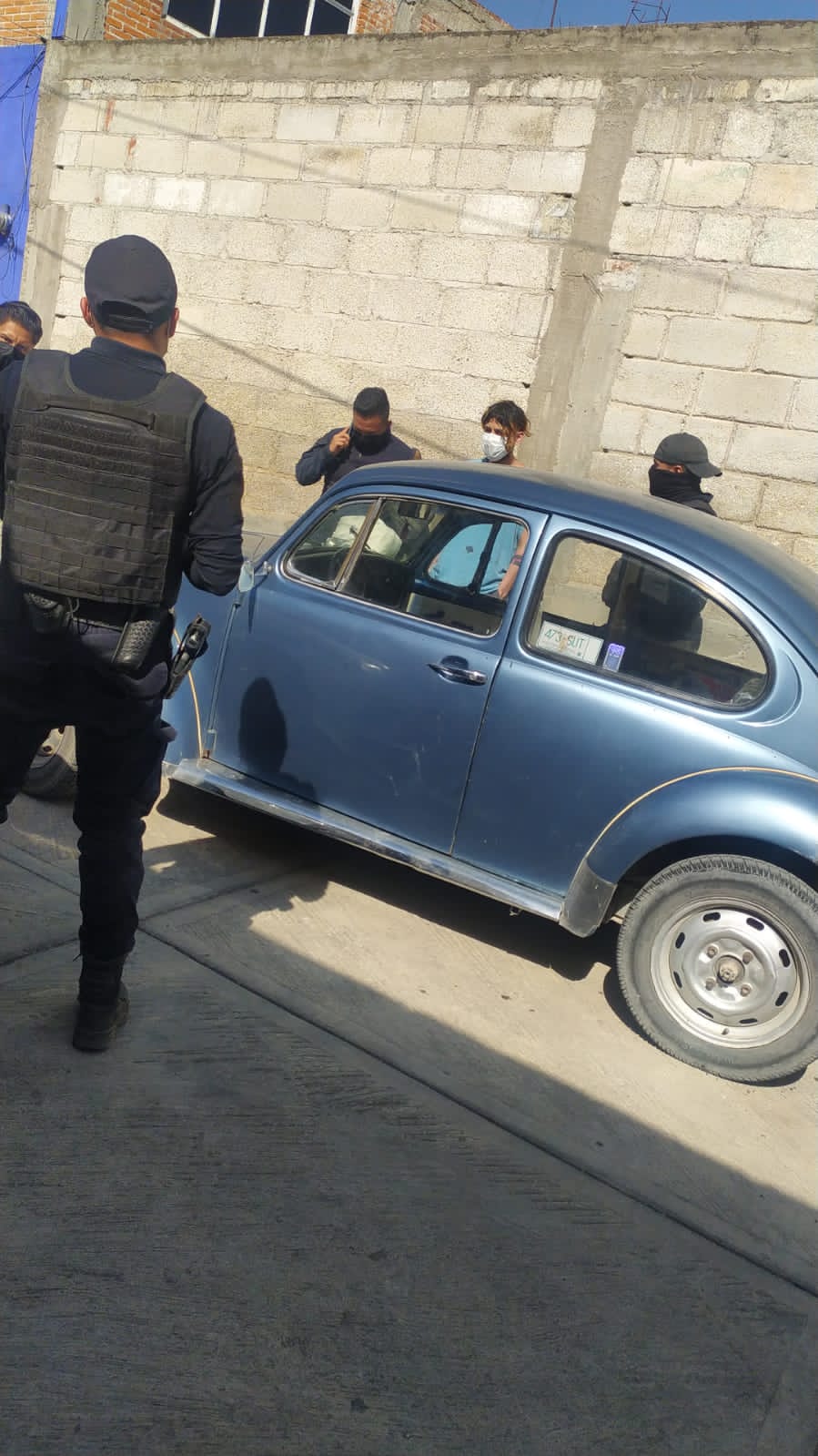 Por: Cortesía Recuperan "Vocho" que fue robado en Tecoac: hay un detenido