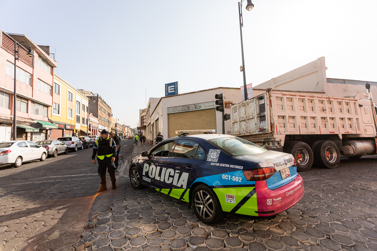 Refuerzan seguridad en zonas afectadas por obras de mejoramiento vial