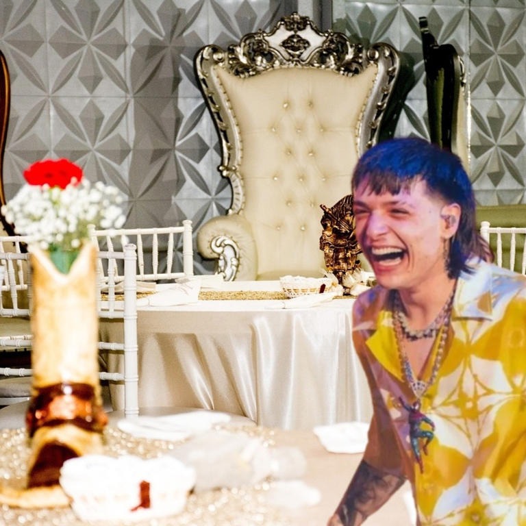 Por: Cortesía "¡Te vamos a dar carnitas!" Joven invita a  Peso Pluma a su fiesta de XV años