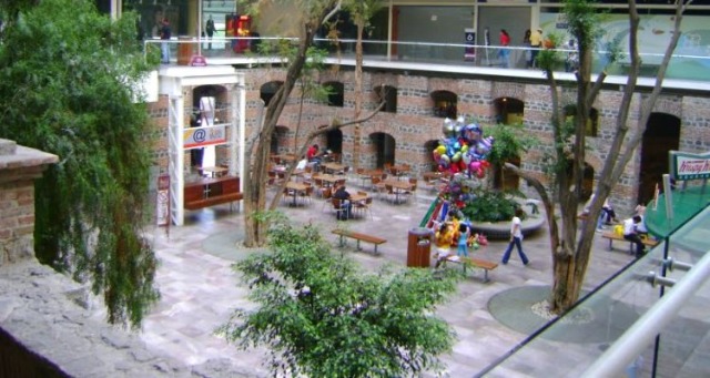 Por: Cortesía Comunidad LGBT convoca a "besatrón" en Paseo de San Francisco