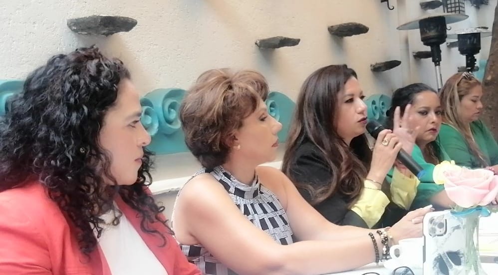 Por: Cortesía Lula Pineda Empresaria cholulteca teme por su vida y la de su hija, hace llamado al mandatario estatal para que no sea una mujer asesinada más