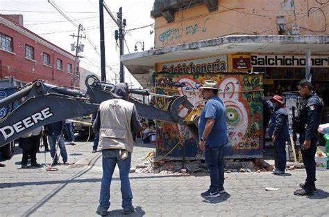 Voceadores regresarán al Centro Histórico con nuevas casetas