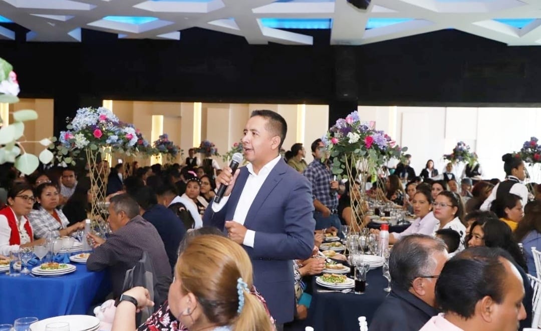 Comunicado oficial Festeja Mundo Tlatehui a mil 200 maestras y maestros de San Andrés Cholula