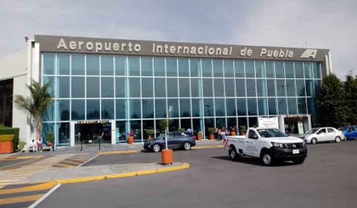 Por: Cortesía Aeropuerto de Puebla suspende operaciones por caída de ceniza del Popocatépetl