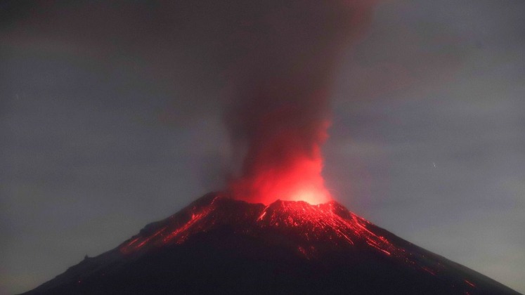 Marina seguirá haciendo sobrevuelos al cráter del volcán Popocatépetl 