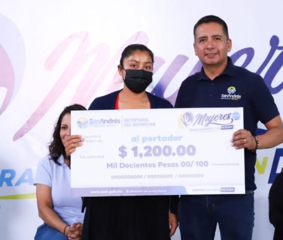 Por: Cortesía Lula Pineda Programas de apoyo a grupos vulnerables fluye de forma permanente en San Andrés Cholula