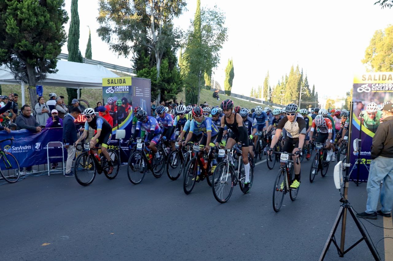 Por: Cortesía Lula Pineda Todo un éxito la “Carrera Ciclista 2023” celebrada en San Andrés Cholula