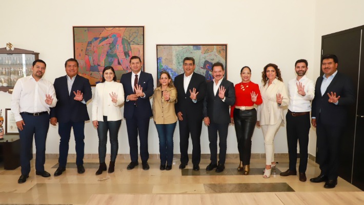 Gobernador sostiene reunión con exaspirantes de Morena a la gubernatura
