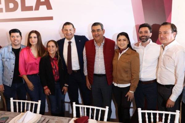 Por: Cortesía Sergio Céspedes y Alejandro Armenta encabezan encuentro por la unidad por Morena